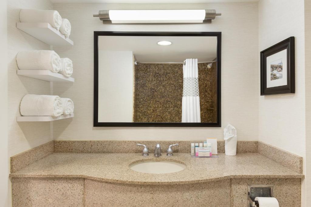 Room image 5
