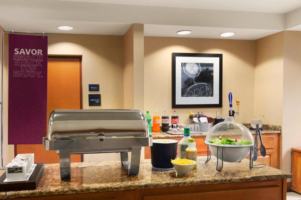 Room image 3